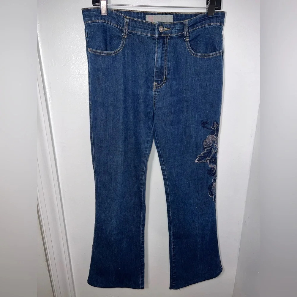 COS, Jeans,6medium, wash, mid-rise flare leg, embroidered, hemmed‎ Ramie denim.